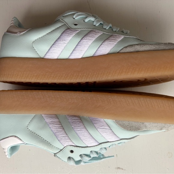 Adidas Samba Shoe- Almost Blue / Cloud White / Silver Metallic Women's US Size 8 - Picture 4 of 9